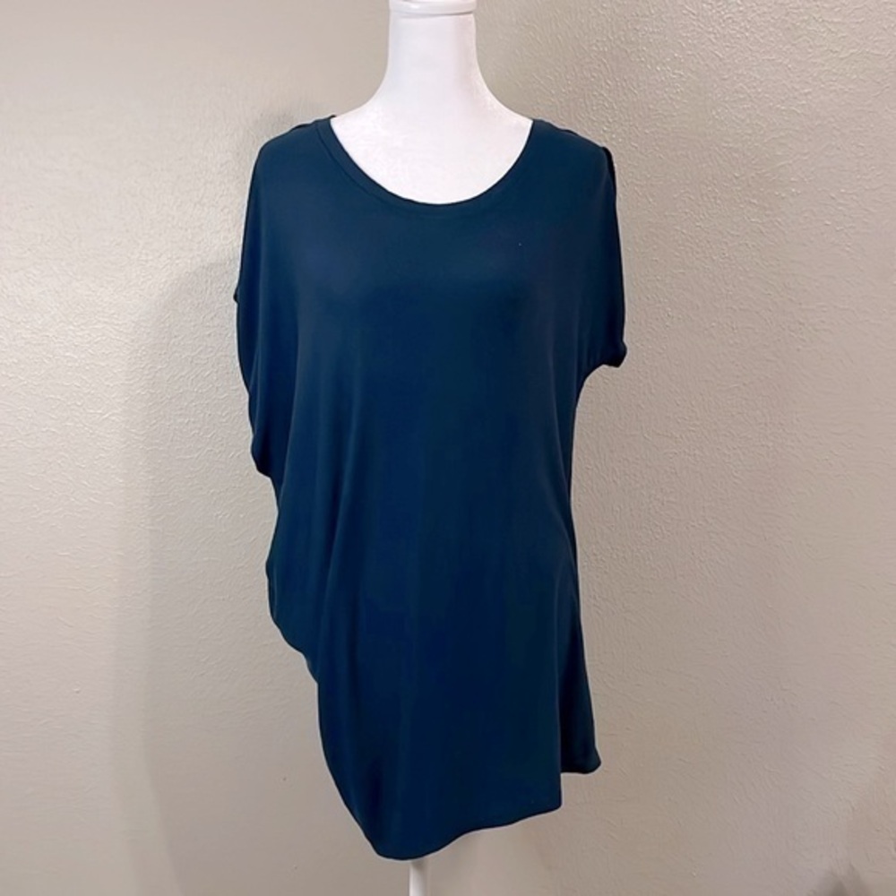 Athleta Women's Blue Asymmetrical Short Sleeve T-Shirt - S
